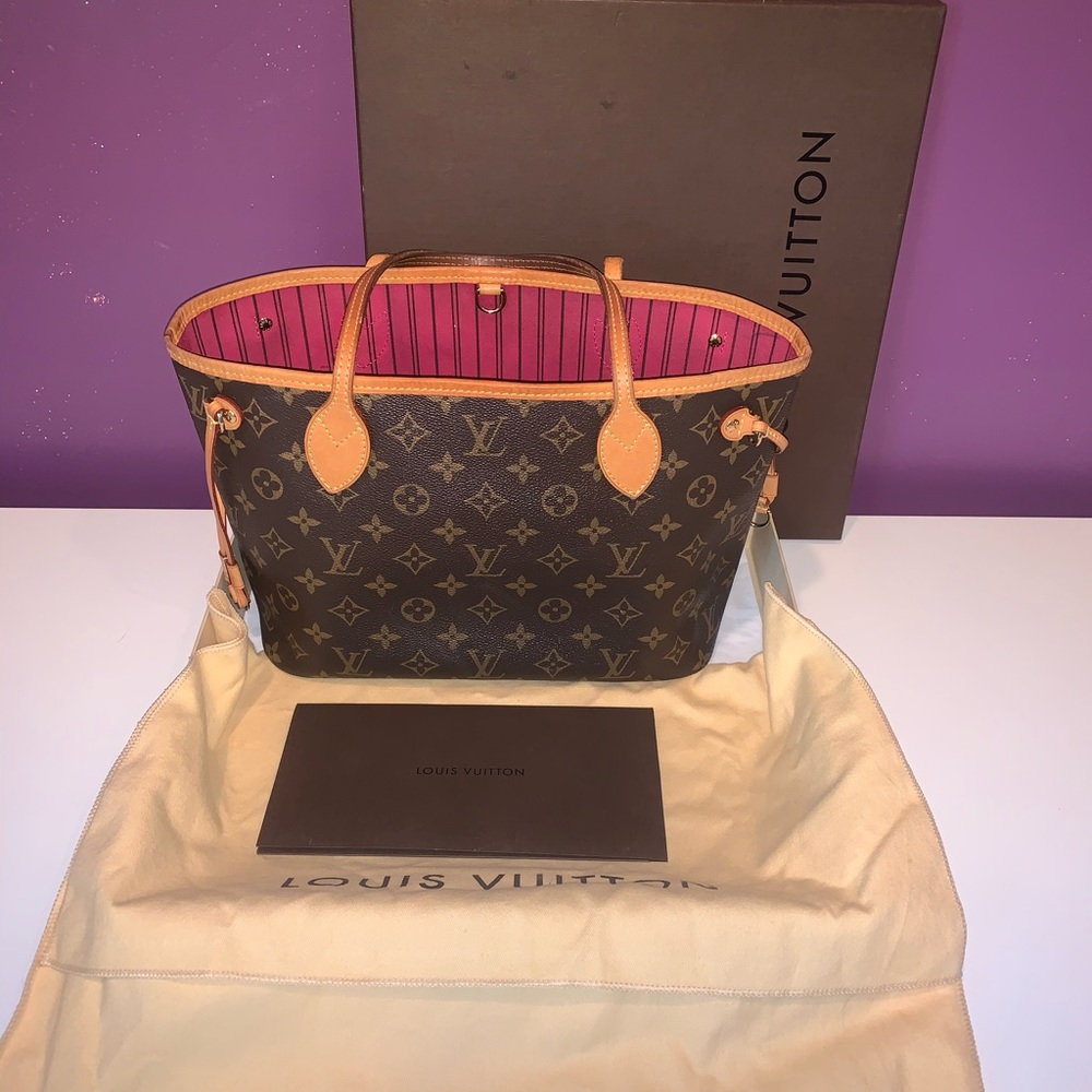 Louis Vuitton “Neverfull” purse